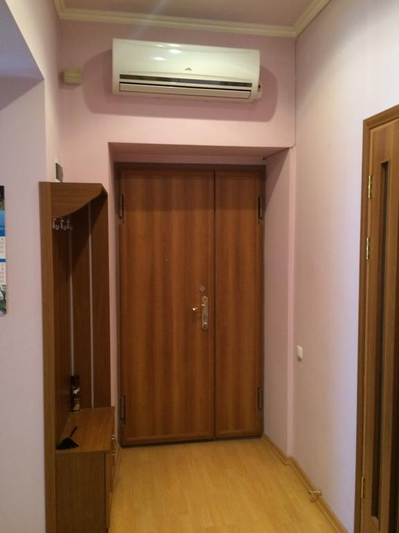 Apartment On Hanrapetutyan Street Jereván Kültér fotó