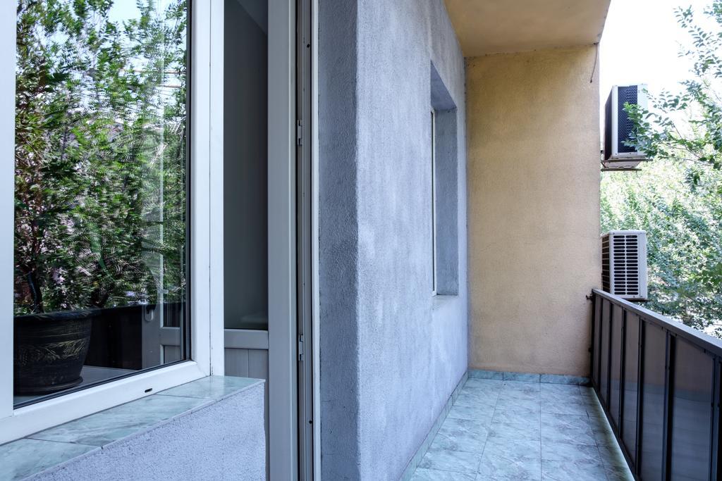 Apartment On Hanrapetutyan Street Jereván Kültér fotó